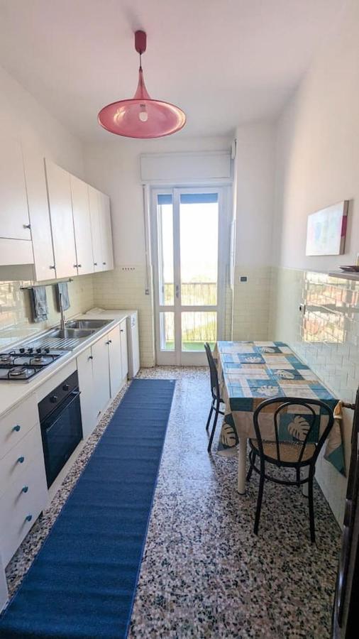 La Terrazza Del Re Apartment Vercelli Luaran gambar