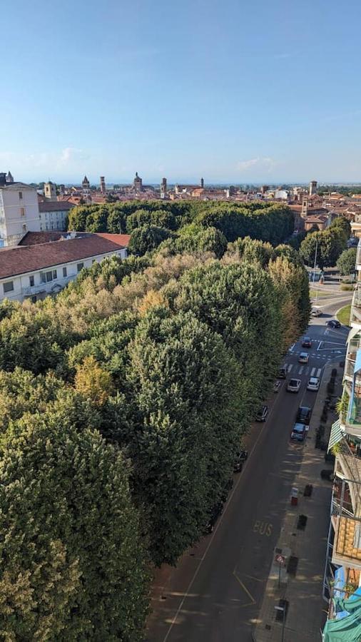La Terrazza Del Re Apartment Vercelli Luaran gambar