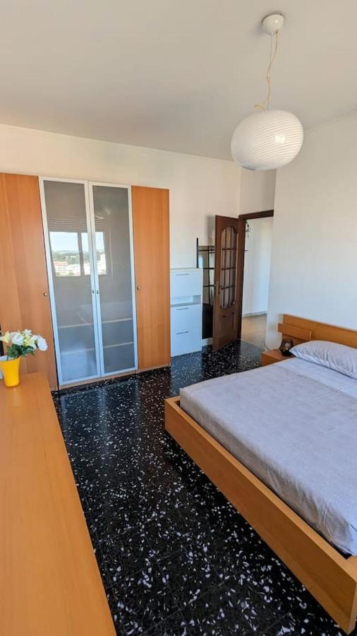 La Terrazza Del Re Apartment Vercelli Luaran gambar